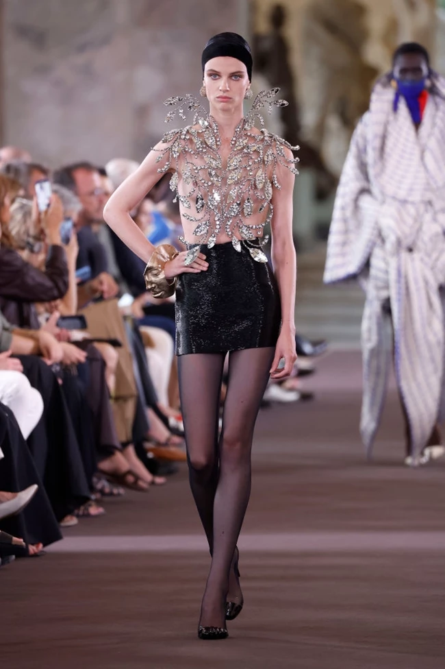 Black to Classics | Οι μαύρες γόβες που υπόσχονται διαχρονική κομψότητα