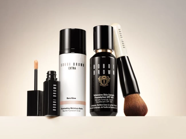 Τα προϊόντα που θα σας χαρίσουν λαμπερή και αψεγάδιαστη επιδερμίδα