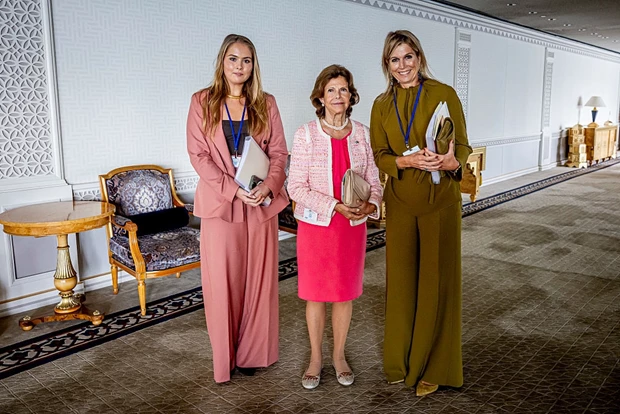 Βασίλισσα Maxima και πριγκίπισσα Amalia