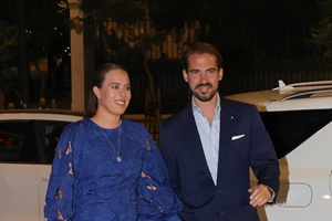 Αυθεντικοί jet-setters | Η φωτογραφία της Marie Chantal με τον Παύλο Ντε Γκρες και την οικογένειά τους στο σκάφος