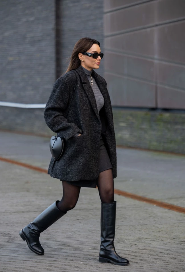 Riding boots