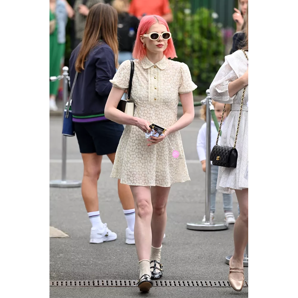 To μίνι φόρεμα είναι ιδανικό για preppy style