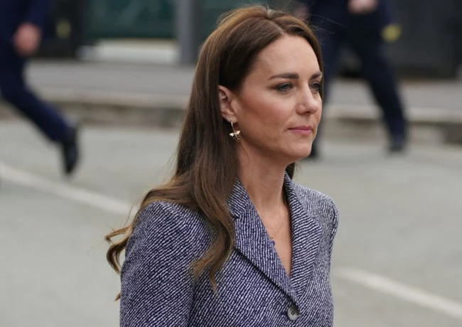 Kate Middleton | Τα σκουλαρίκια της σε σχέδιο μέλισσας και το μήνυμα που ήθελε να στείλει