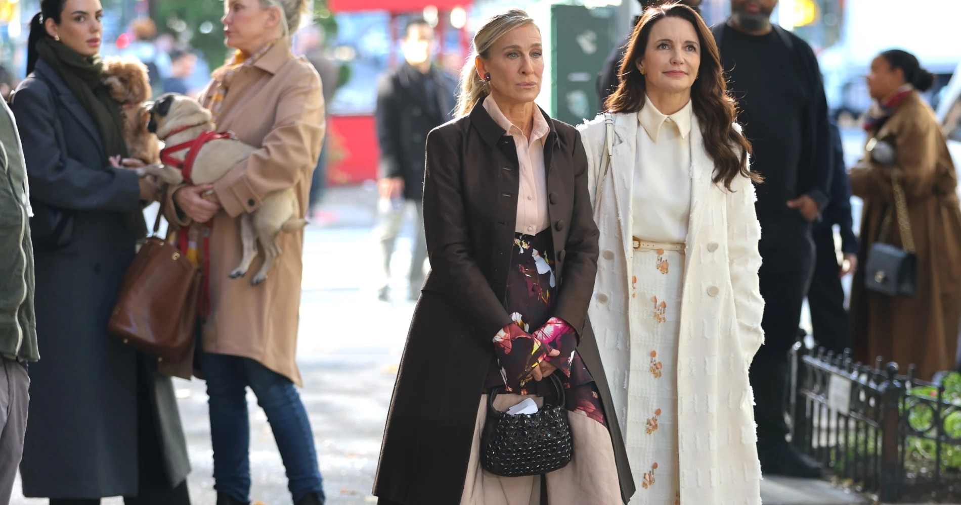 Dressing for the Female Gaze | Τι αποκαλύπτει η συζήτηση ‘Boyfriend is Embarrassing’ για το στιλ