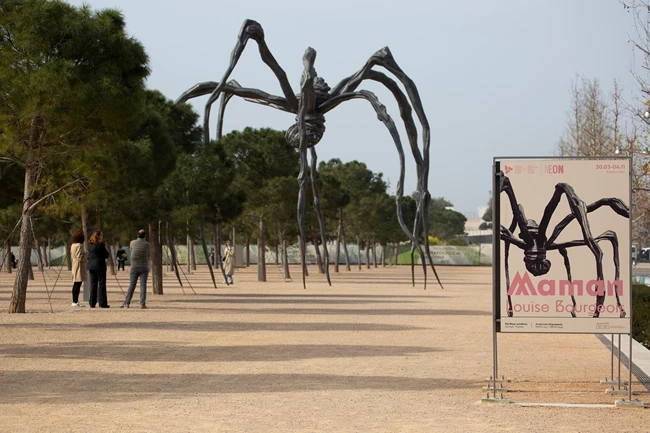 Maman | Το εμβληματικό γλυπτό - αράχνη της Louise Bourgeois στο ΚΠΙΣΝ