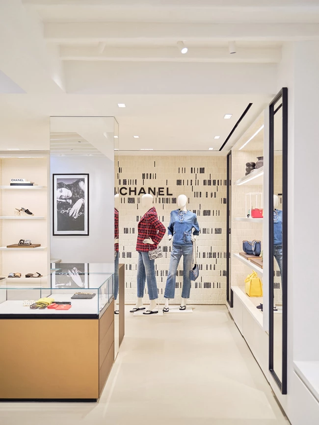 Chanel mykonos boutique