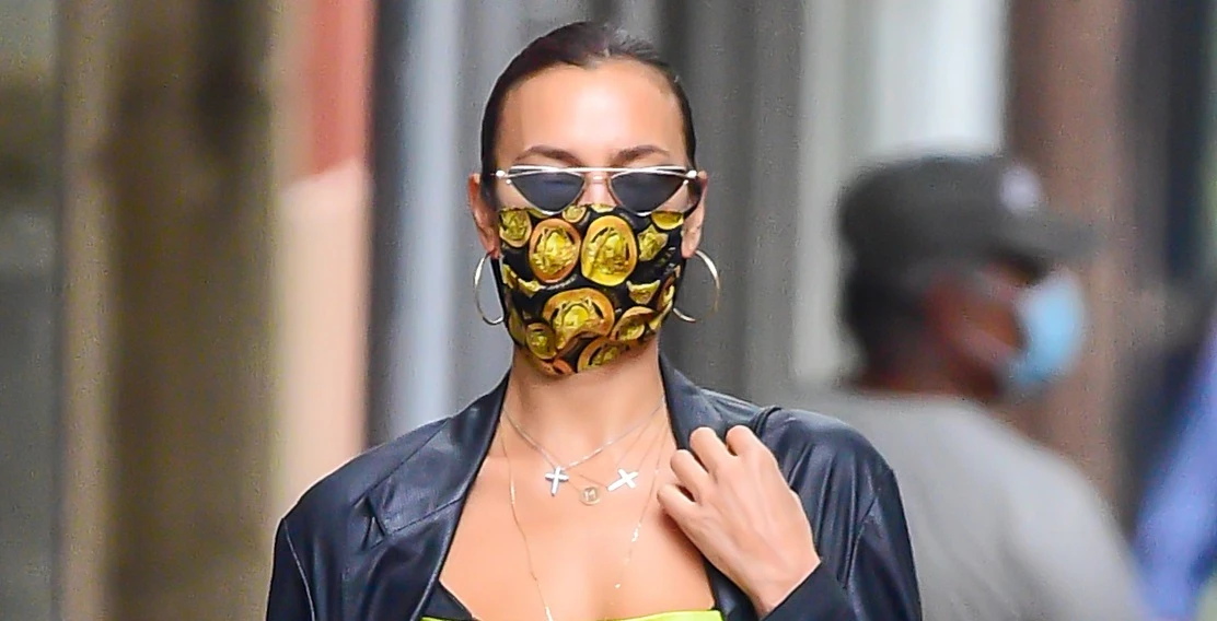 Η Irina Shayk φόρεσε το tracksuit που αγαπούν οι millennials