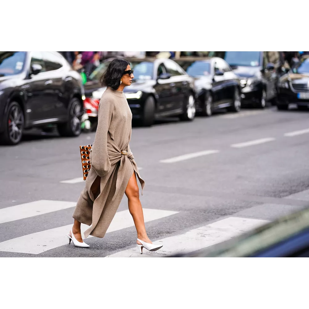 Με slingback γόβες