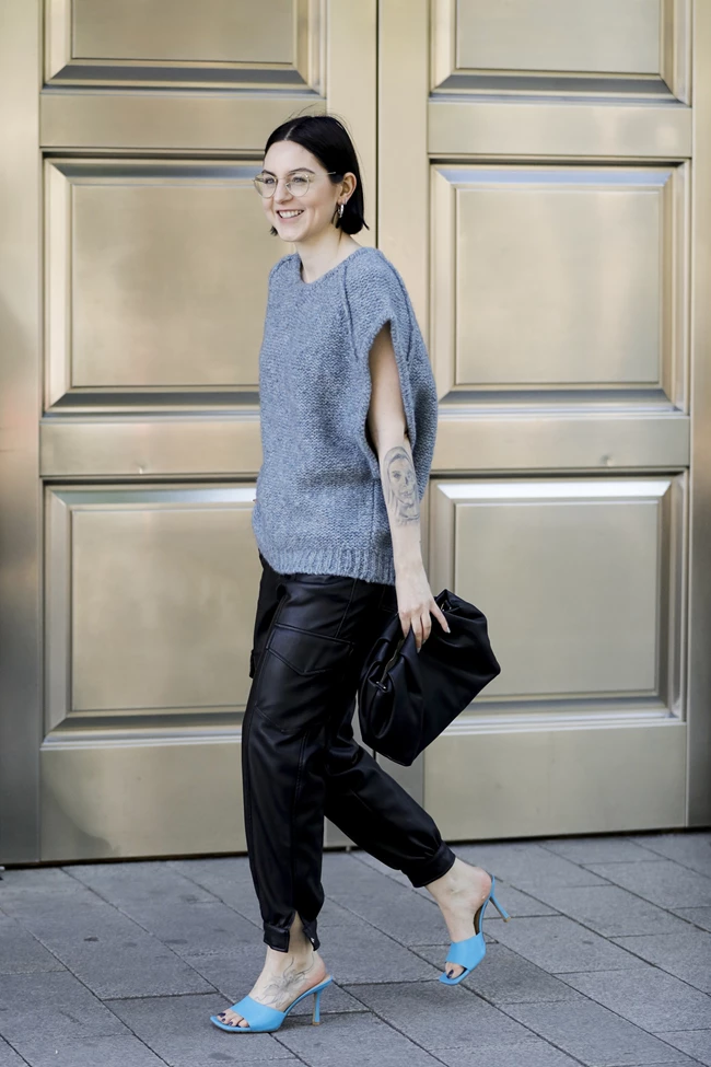 knit vest street style