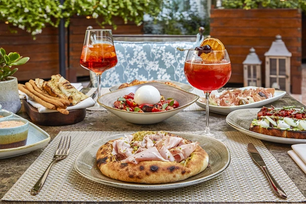 κουστούδης