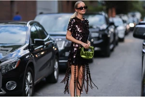 Τα sparkle - free looks που μπορείτε να φορέσετε τις γιορτές