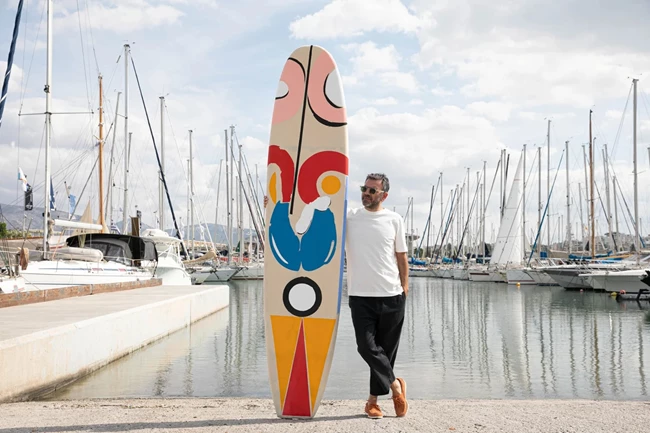 Surfing On The Art Waves | Τελευταία ευκαιρία να δείτε την έκθεση που ενώνει την εικαστική τέχνη με τη θάλασσα