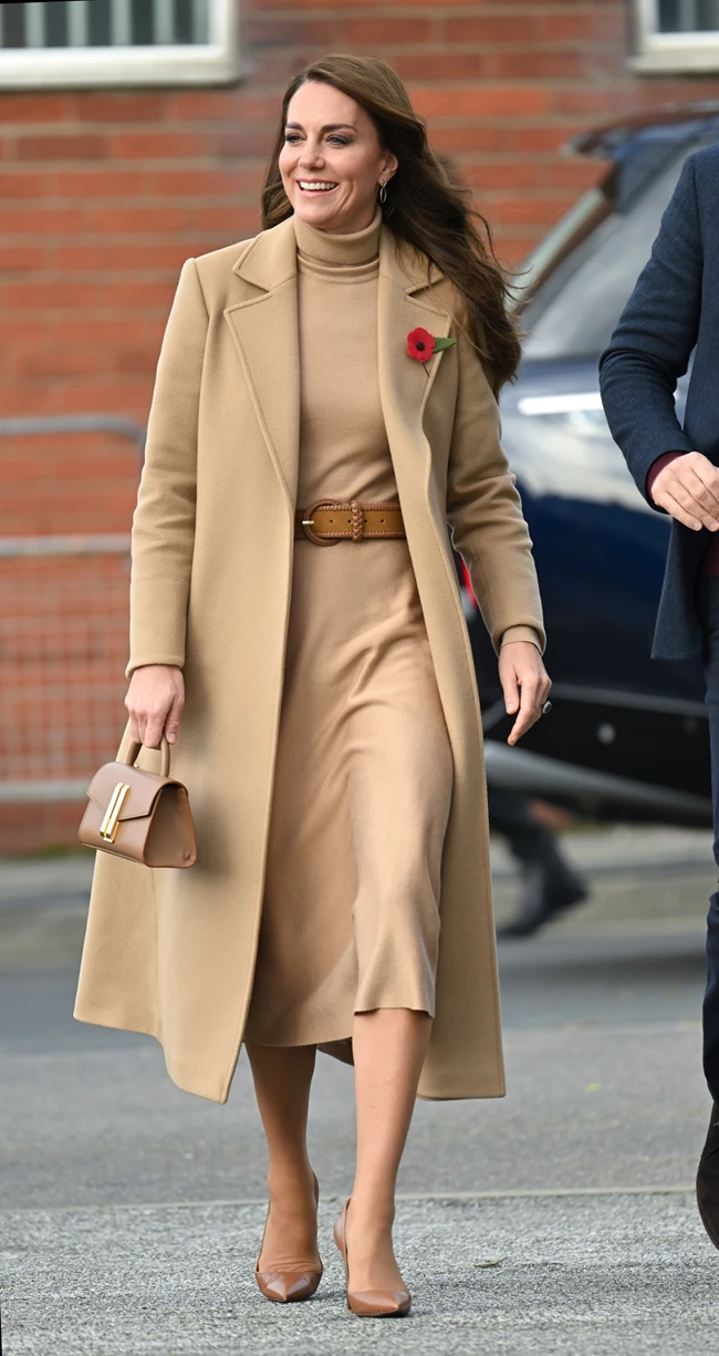 Η ιστορία πίσω από την αγαπημένη μίνι-τσάντα της Kate Middleton