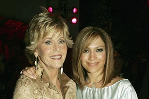 Η Jane Fonda φόρεσε τα πιο αμφιλεγόμενα παπούτσια της σεζόν