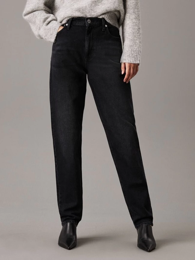 Mom τζιν, Calvin Klein.