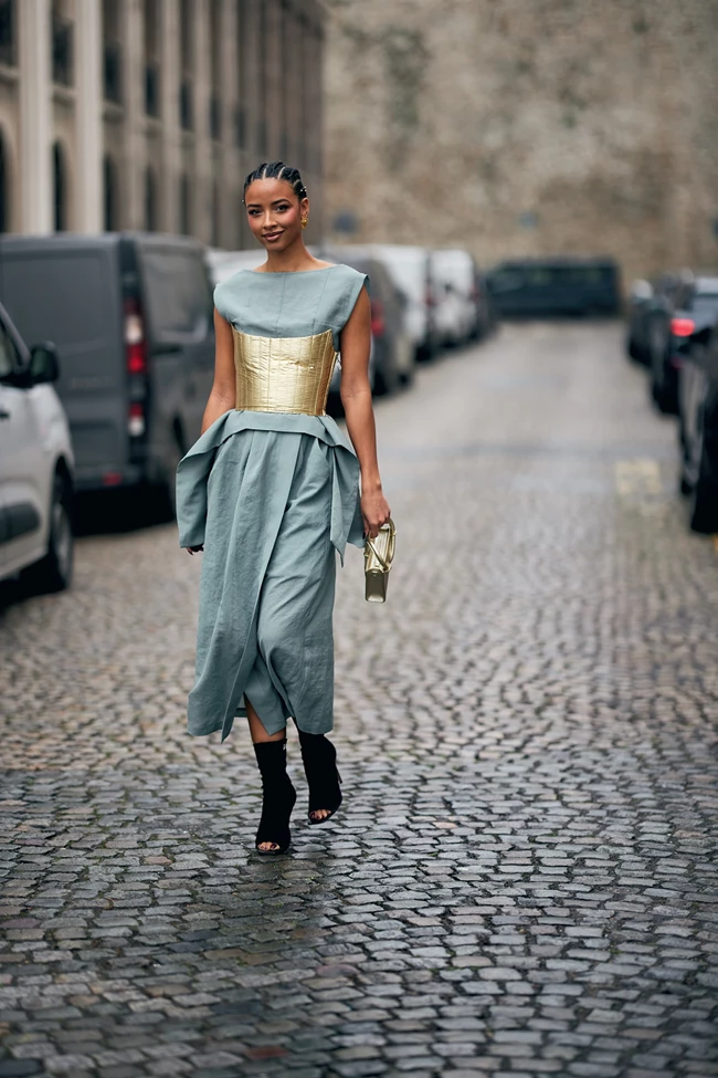 Camel & Pastels