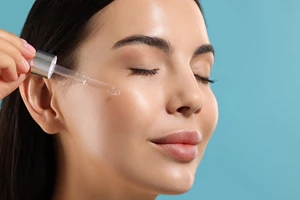 Οι καλύτερες κρέμες νύχτας με ρετινόλη για μια πιο σφριγηλή και νεανική επιδερμίδα