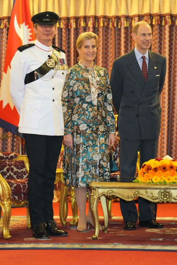 Δούκισσα Sophie | Με φόρεμα Ελληνίδας σχεδιάστριας σε επίσημη εμφάνιση στο Νεπάλ