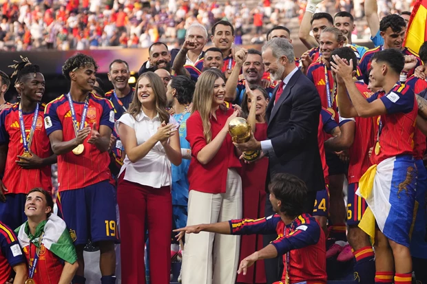 Ferran Torres | Η υπόσχεση που αθέτησε μπροστά στην πριγκίπισσα Leonor και διάδοχο του θρόνου