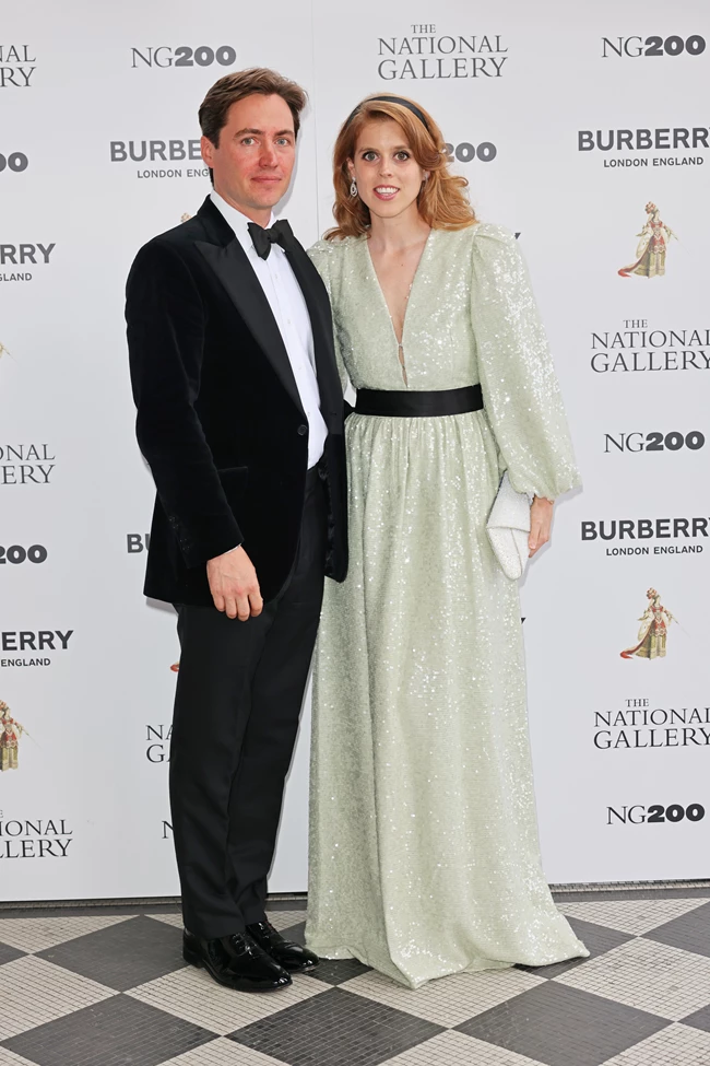 Πριγκίπισσα Βεατρίκη | Η εμφάνιση με ένα ζευγάρι παπούτσια που δεν συνηθίζουν να φορούν οι royals