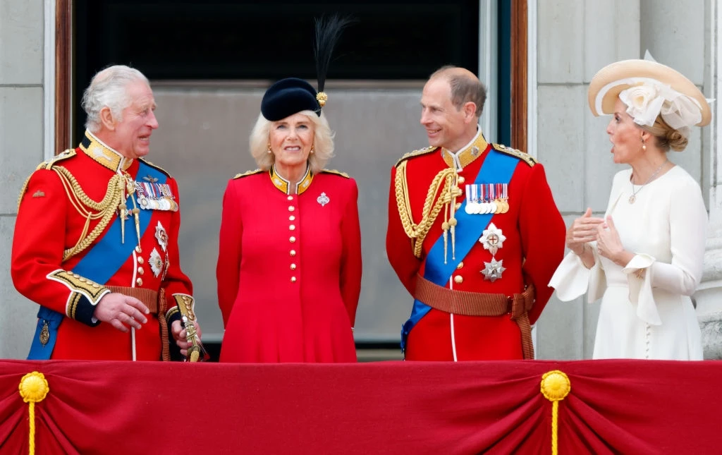 Πρίγκιπας Edward | Το δώρο που του έκανε o βασιλιάς Κάρολος