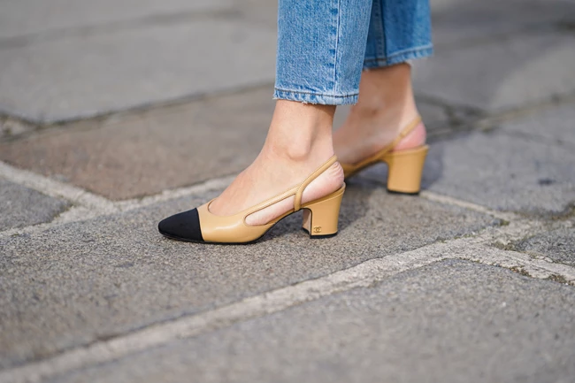 slingback γόβες