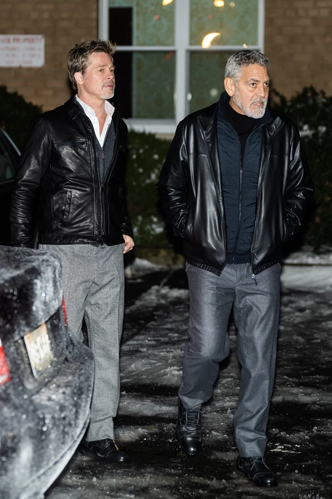 Brad Pitt και George Clooney στο σετ της νέας τους ταινίας