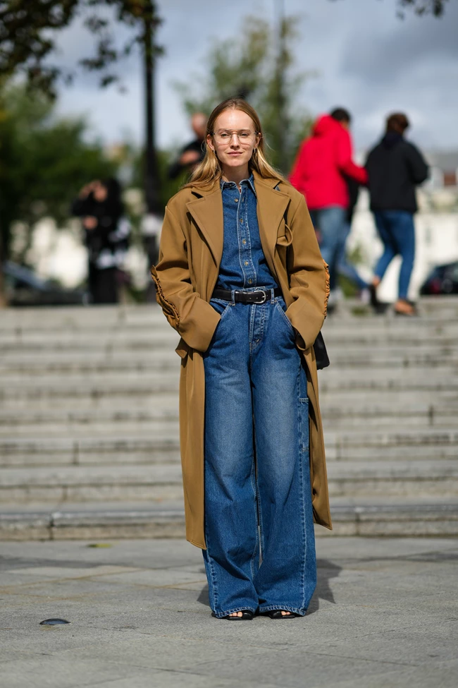 Wide-leg jeans