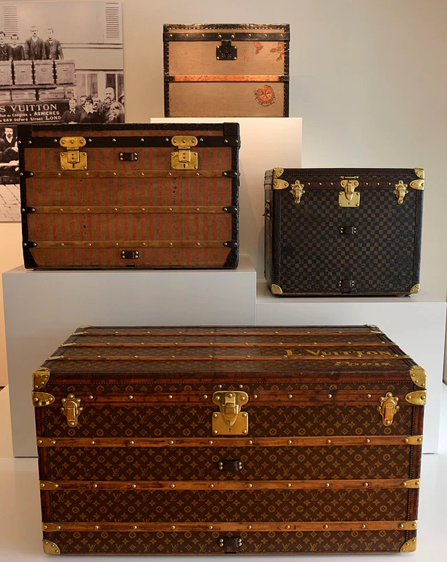 Louis Vuitton μπαούλα