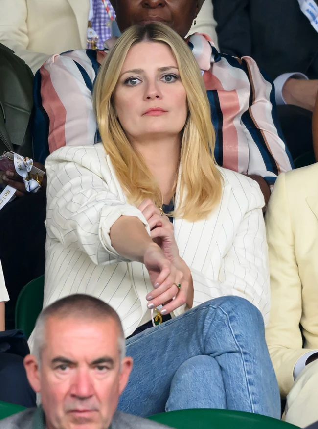 Mischa Bartonattends