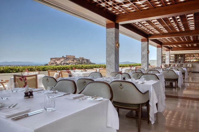 Eat Chic | Η εντυπωσιακή ανακαίνιση του εμβληματικού GB Roof Garden Restaurant