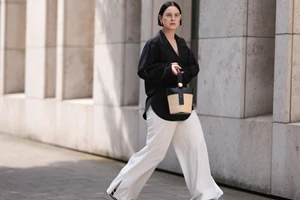 Καλοκαίρι 2025 | Το trend στις τσάντες που θα σας βάλει σε δεύτερες σκέψεις