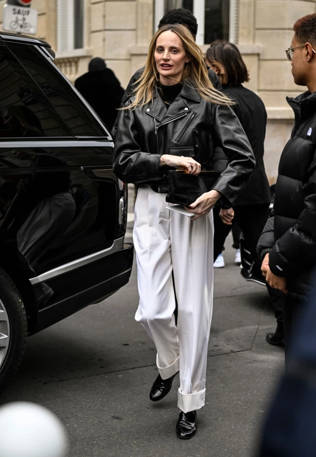 Street style look Εβδομάδα μόδας στο Παρίσι