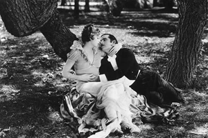 Η αινιγματική ζωή της Greta Garbo και η ασυναγώνιστη γοητεία που ασκούσε σε άντρες και γυναίκες