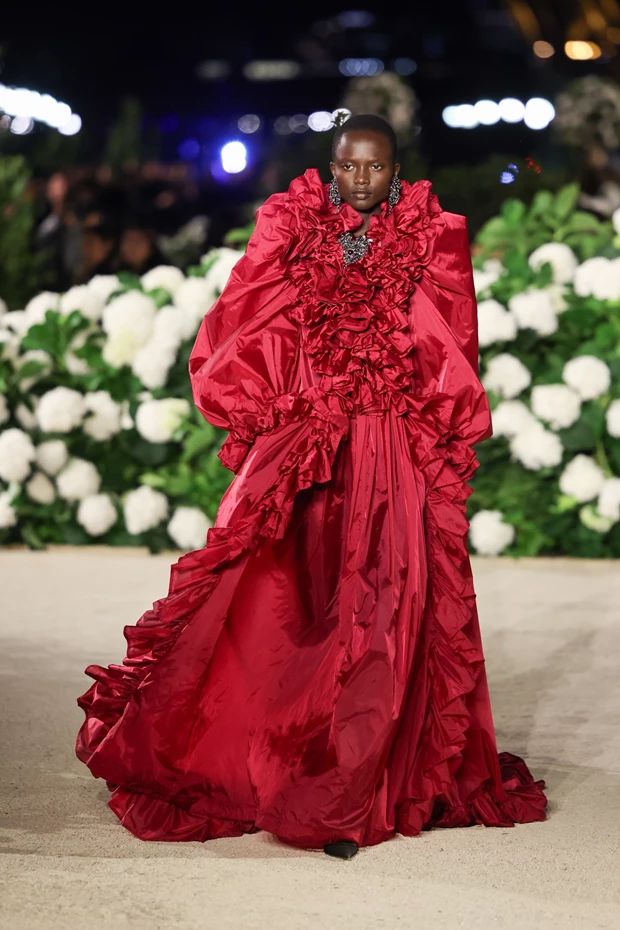 Saint Laurent Runway Look Paris Fashion Week Womenswear Spring-Summer 2026