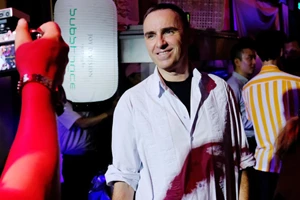 Τέλος εποχής | Ο Raf Simons κλείνει τον ομώνυμο οίκο του