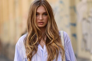 3 SOS συμβουλές που οι γυναίκες με βαμμένα μαλλιά δεν ακούν αρκετά συχνά