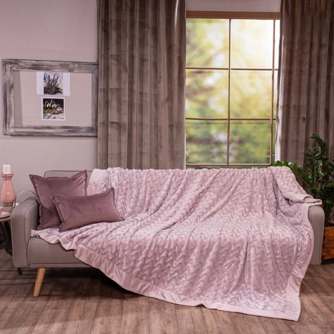 Viva Magenta! Το χρώμα του 2023 είναι το αγαπημένο της διακόσμησης