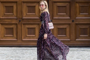 Η διαχρονική καμπαρντίνα Zara με την πιο stylish λεπτομέρεια