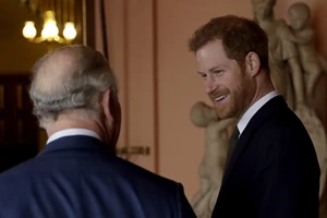 Η Meghan Markle μοιράζεται μια φωτογραφία του νεαρού πρίγκιπα Harry για να τιμήσει τα 41α γενέθλιά του