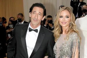 Ο τρόπος με τον οποίο ο Harvey Weinstein την έφερε πισώπλατα στον Robin Williams