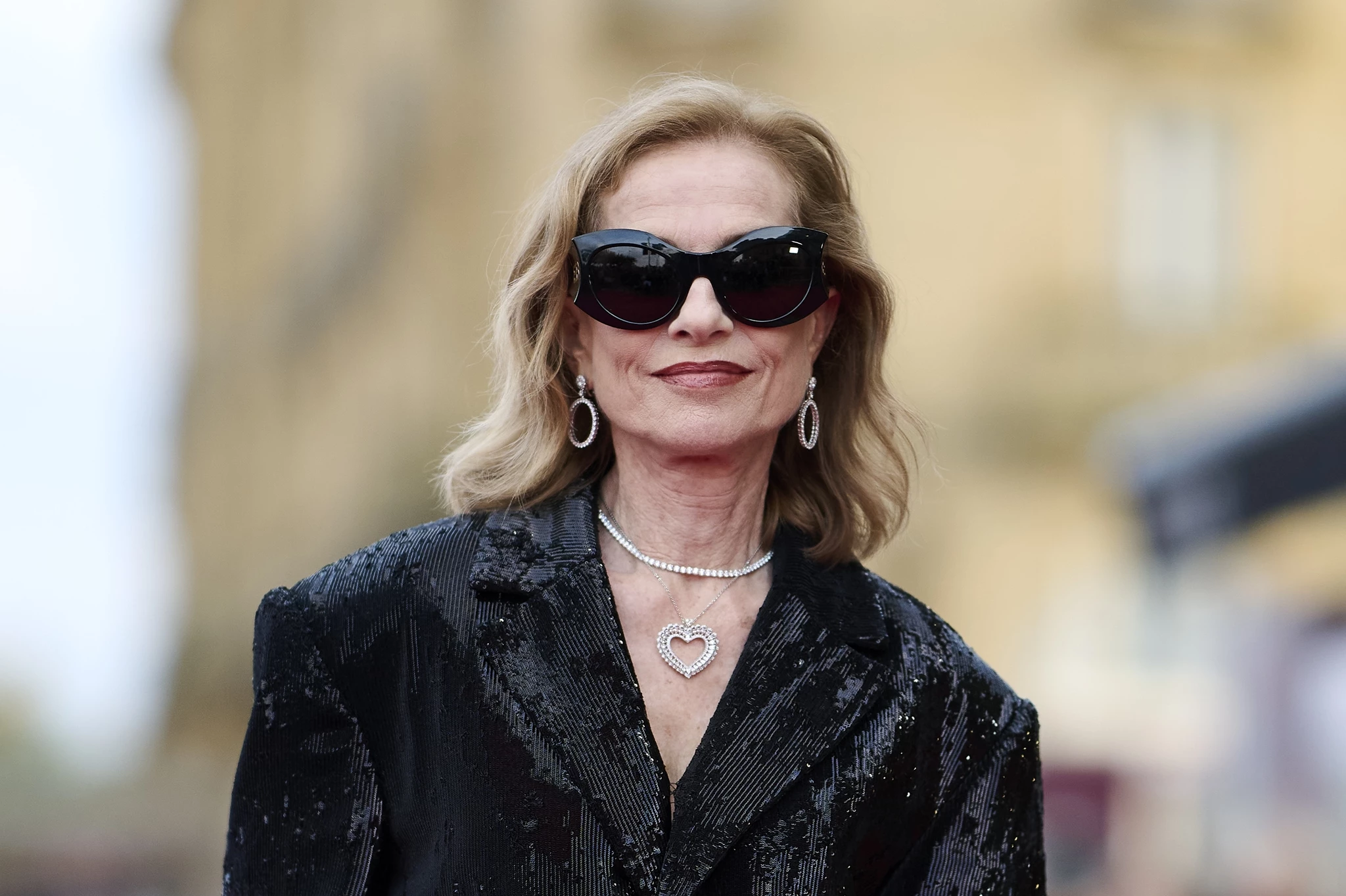 Αντί για curtain bangs | Το κούρεμα που επιλέγουν φέτος οι πιο chic γυναίκες