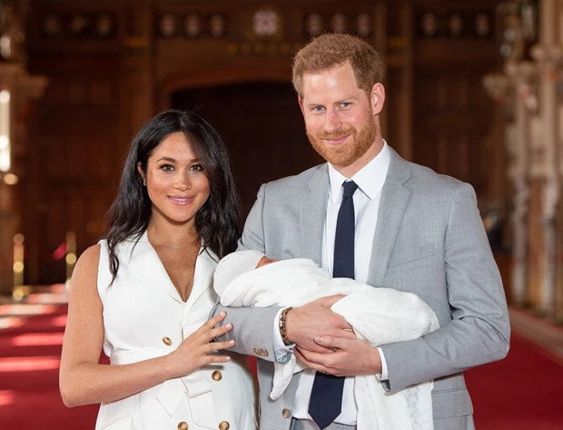 H Μeghan Markle αποκάλυψε το τρομακτικό παρασκήνιο γύρω από τη viral φωτογραφία με τον νεογέννητο Archie