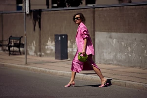 Τα πανωφόρια που επιλέγουν για τον χειμώνα οι πιο κομψές γυναίκες άνω των 50