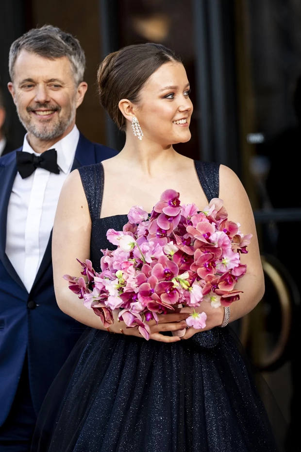 Η πριγκίπισσα Isabella της Δανίας δανείστηκε κοσμήματα από τη μητέρα της για τo gala των 18ων γενεθλίων της