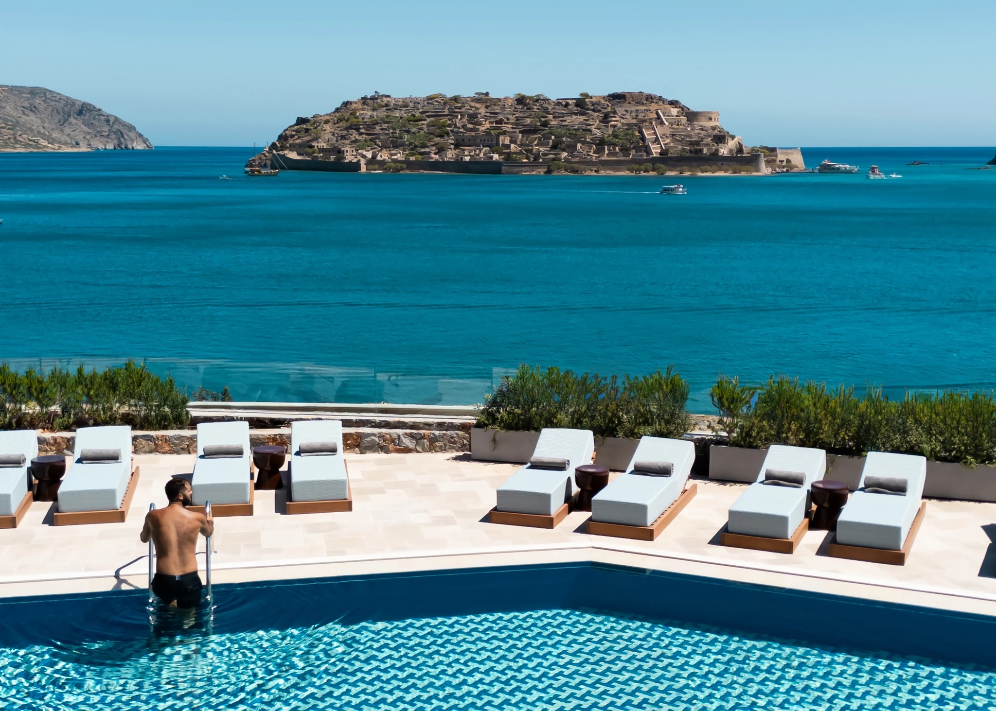 Chora | Μία νέα εμπειρία πολυτελούς φιλοξενίας στην Ελούντα