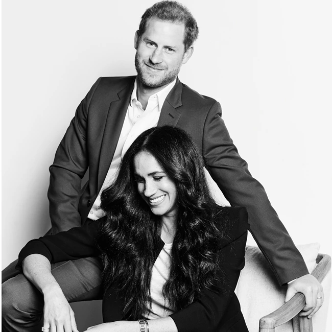 Η Meghan Markle και ο Πρίγκιπας Ηarry δημοσίευσαν ένα νέο ασπρόμαυρο πορτρέτο τους