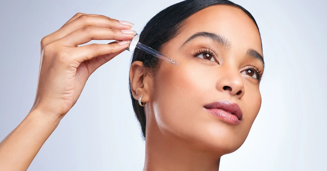 7 κρέμες με ρετινόλη που κάνουν τις ρυτίδες γύρω από τα μάτια παρελθόν