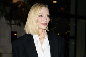 Oh So Chic | Η Victoria Beckham υιοθέτησε μία από τις ανερχόμενες τάσεις στα μαλλιά