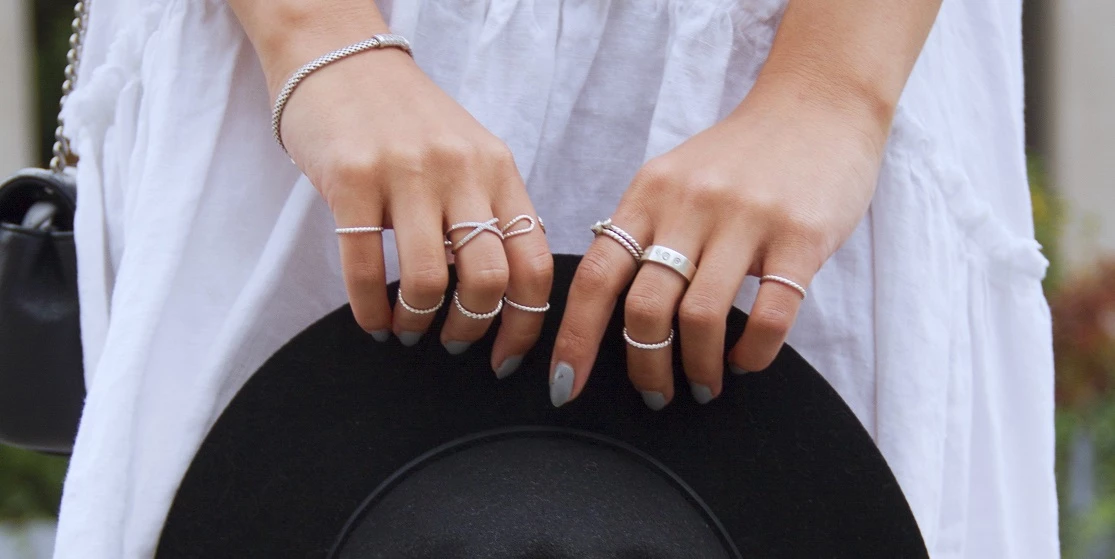 Nail Trends | Τα χρώματα που θα κυριαρχήσουν φέτος το χειμώνα